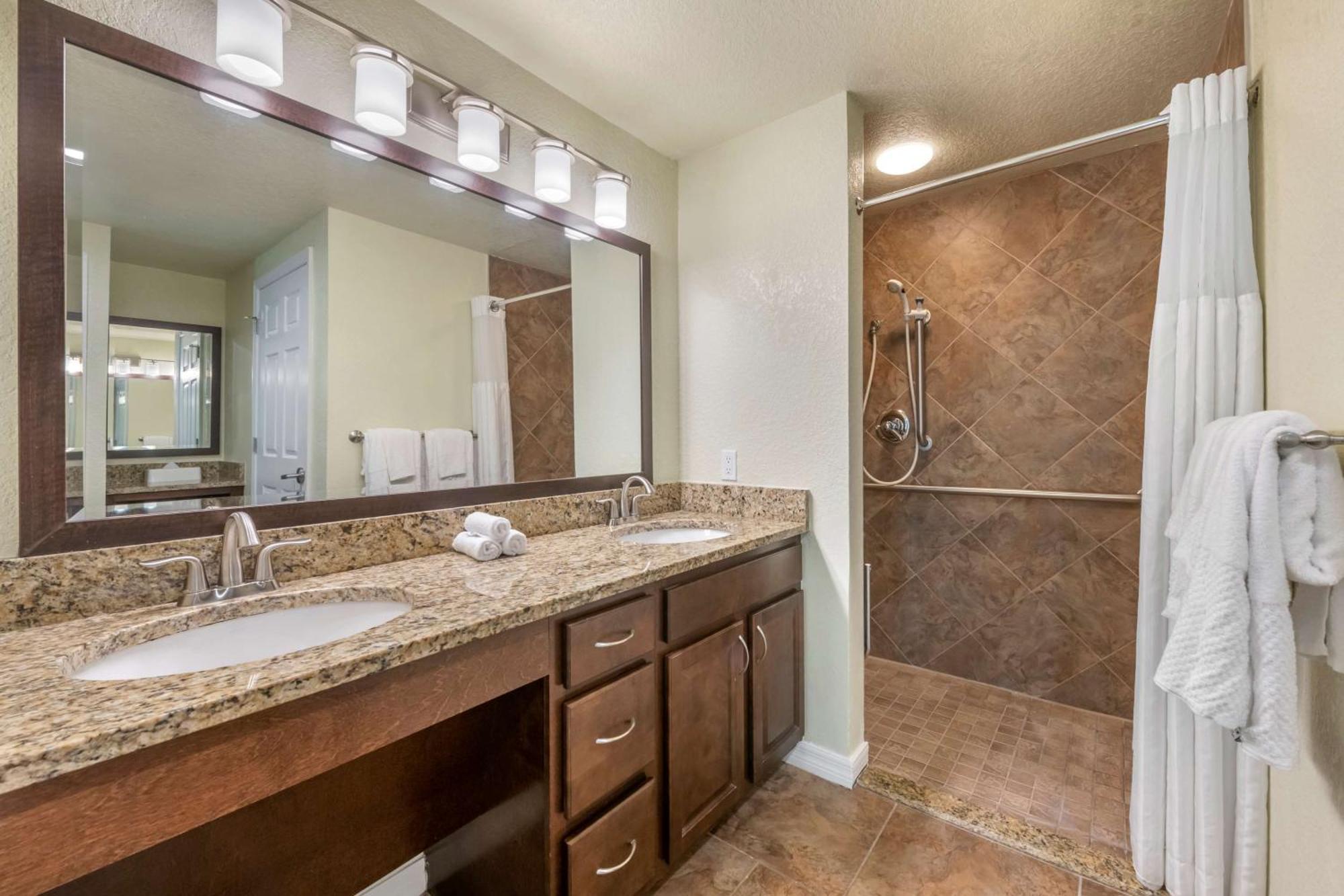Two Bedroom Suite Roll Shower Accessible