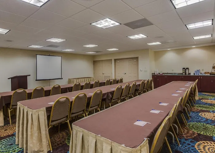 Cheap hotels Holiday Inn Express & Suites Orlando International Airport By Ihg